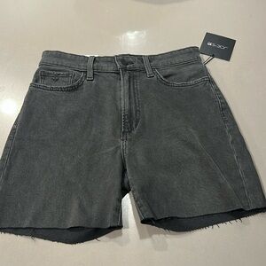 Brand new Womens Joe Jeans Vintage stretch shorts.